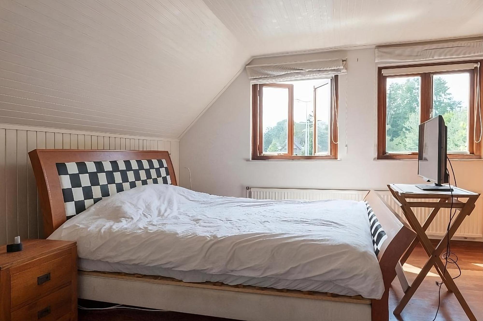Accommodatie bij particulieren First Floor With Bedroom Bathroom Kitchen Office In Near Tue And Centre *
